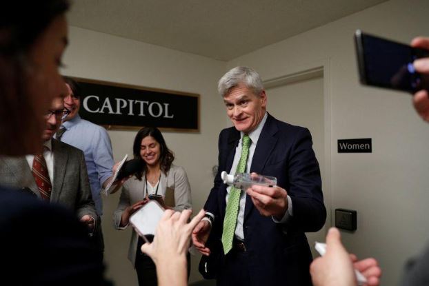 السيناتور بيل كاسيدي في واشنطن يوم 3 مارس 2020. تصوير: توم برنر - رويترز